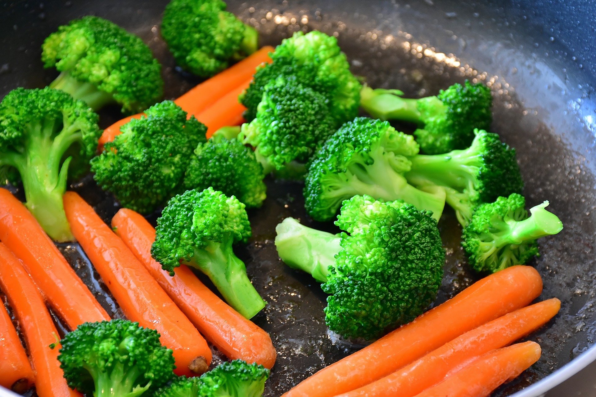 Maracas broccoli amigos con derechos broccolibroccoli GIF - Encontrar em  GIFER