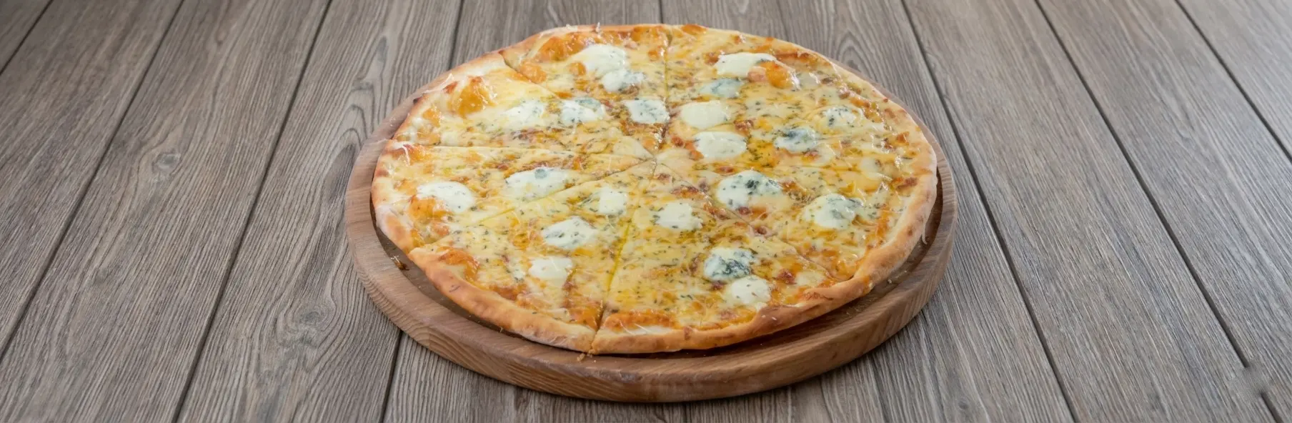 Pizza 4 queijos
