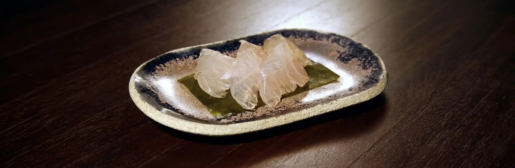 Robalo kombu-jime