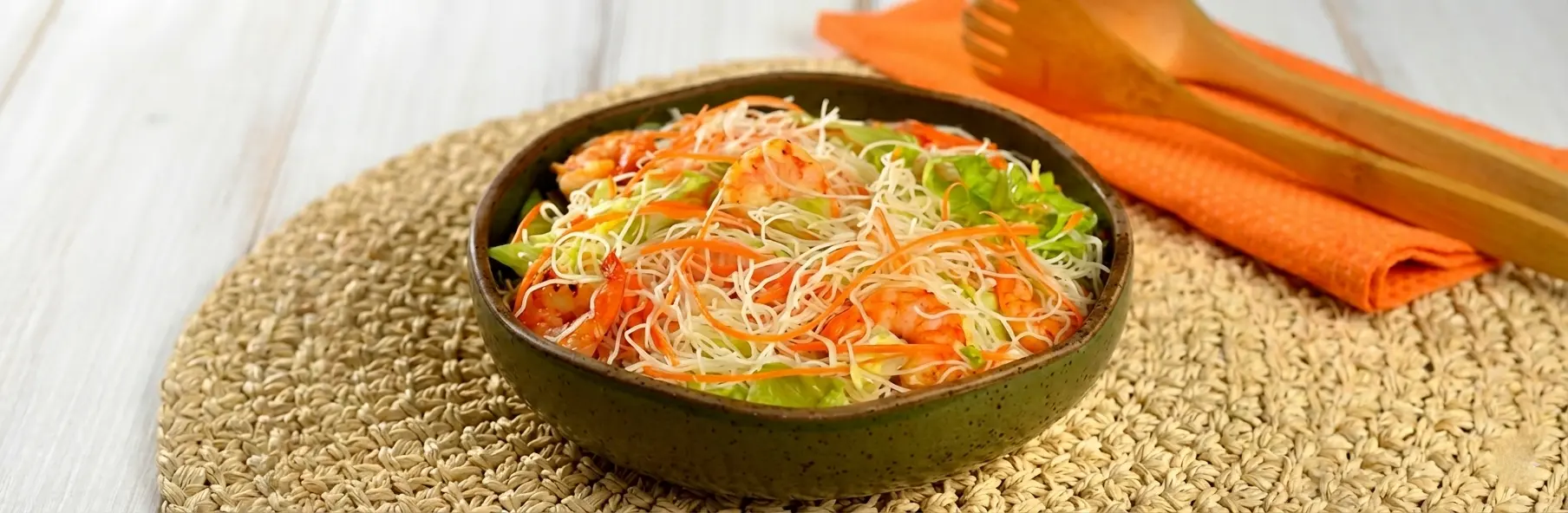 Salada de camarão com sódio reduzido